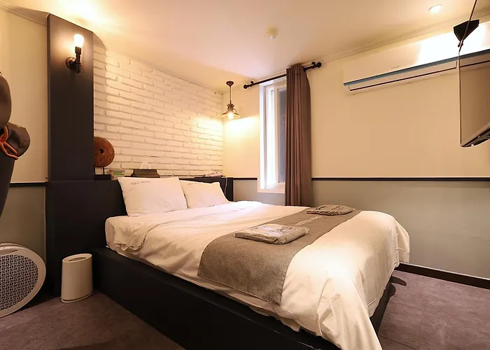 Hive - Formerly Yolo Seoul