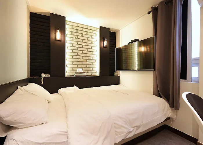 Hive - Formerly Yolo 2* Seoul