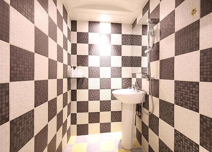 Motel Hive - Formerly Yolo Seoul