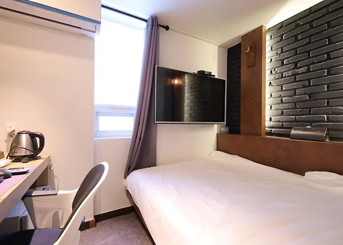 Hive - Formerly Yolo 2* Seoul