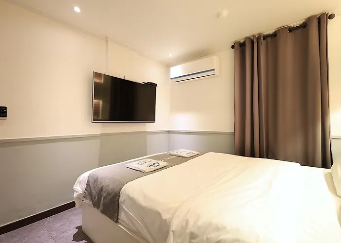 Hive - Formerly Yolo Motel Seoul