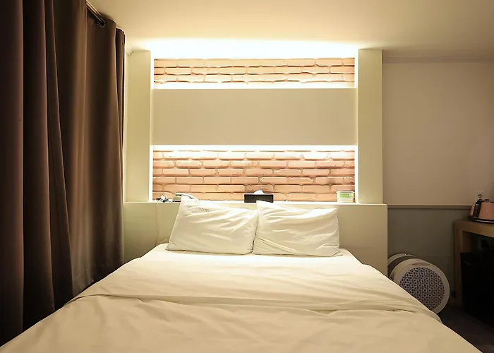 Hive - Formerly Yolo Motel Seoul