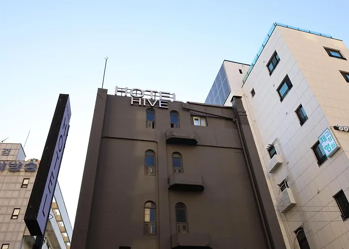 Hive - Formerly Yolo Motel 2*